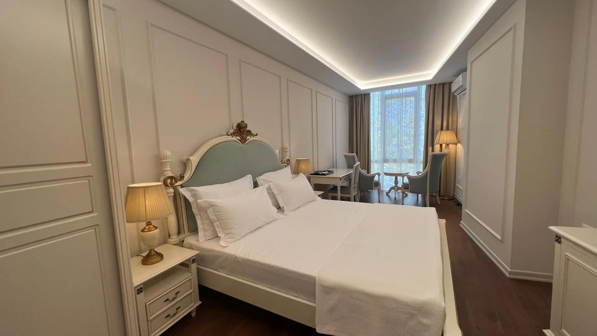 Sol Invictus Boutique Hotel Durres Albania 4*,